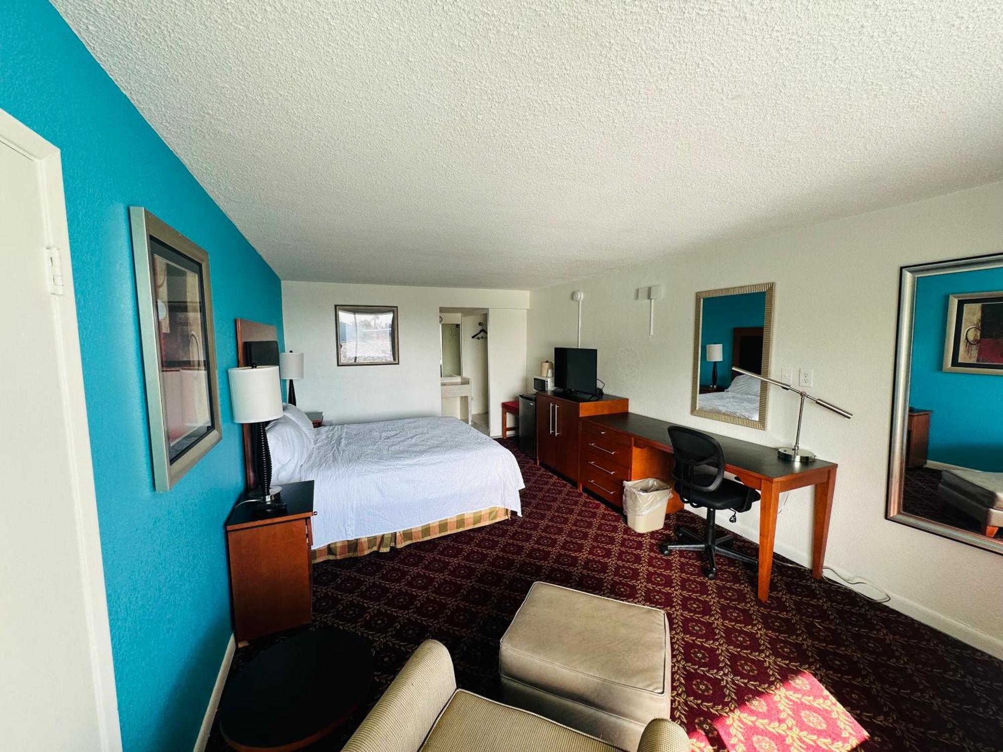 Boca Inn